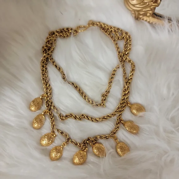 Elegant Gold Layered Necklace - Picture 2 of 5